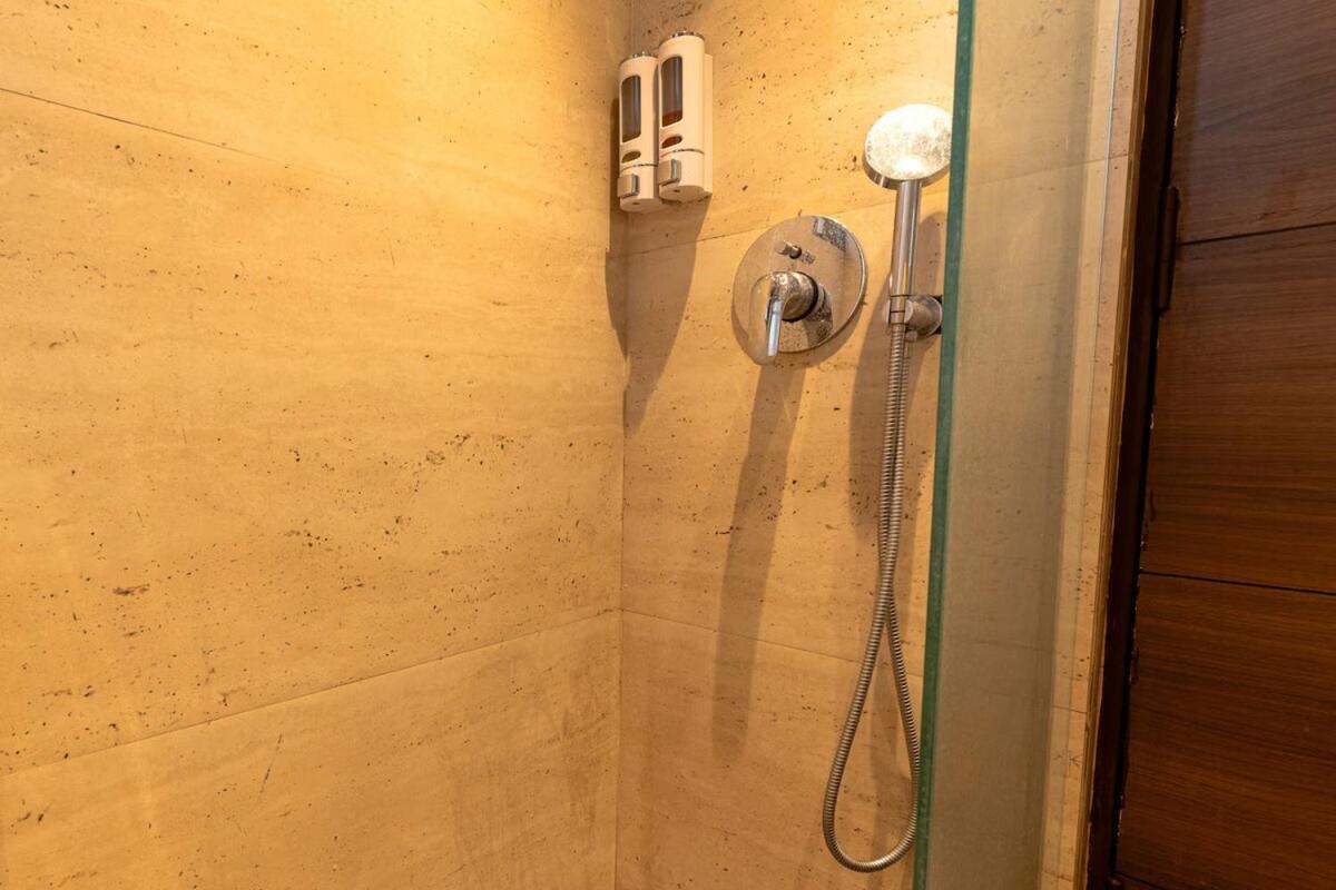 The Jaipur Loft Modern Studio Exterior photo